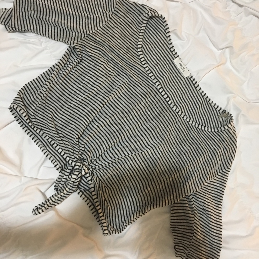 Striped soft crop top with tie